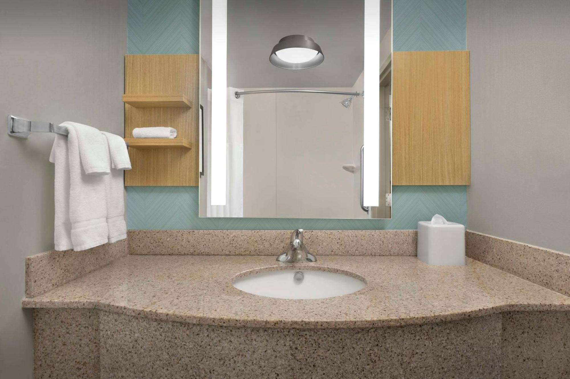 Hilton Garden Inn Raleigh Capital Blvd I-540 Экстерьер фото